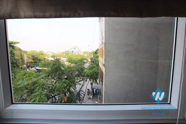 Budget nice studio for rent on Lac Long Quan Street, Tay Ho District, Ha Noi